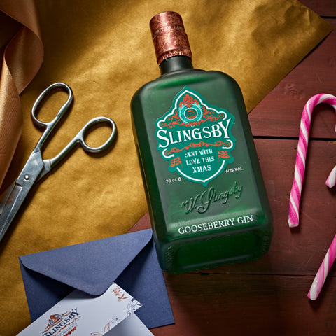 Юбка астында трусикисіз серуендеген видео Мен подружкамды сиқытып, оның ішіне кірдім